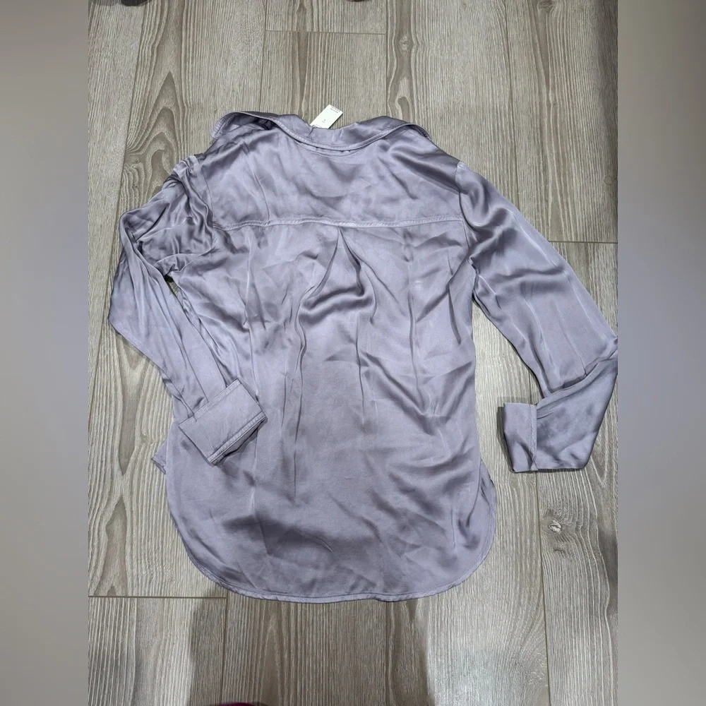 Anthropologie Cloth & Stone Soft Lavender Satin Top - Picture 6 of 6
